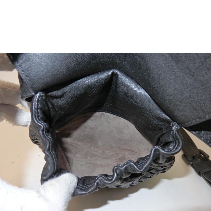 BOTTEGA VENETA ボッテガベネタ/イントレチャートウエストポーチ/黒/ベルトバッグ//B05584130T/Aランク/84