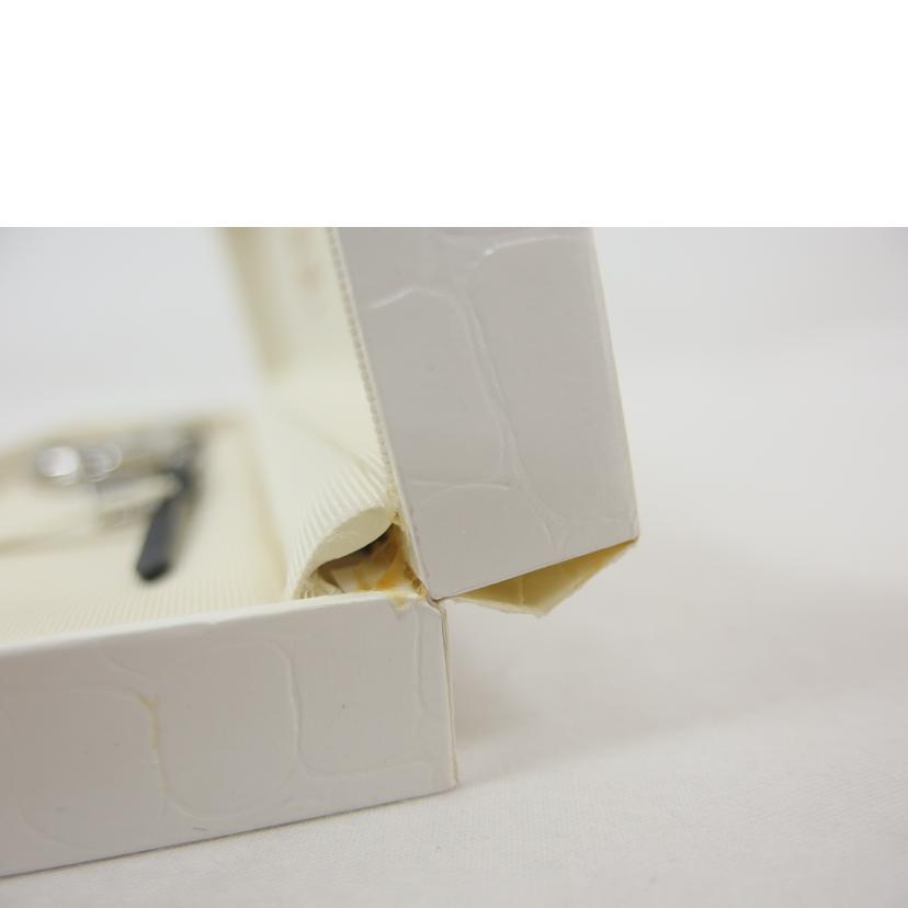 Vivienne.W ヴィヴィアンウエストウッド/オーブ/ブラック文字盤アナログウォッチ/クォーツ/VW9034-B31//9593/ABランク/04