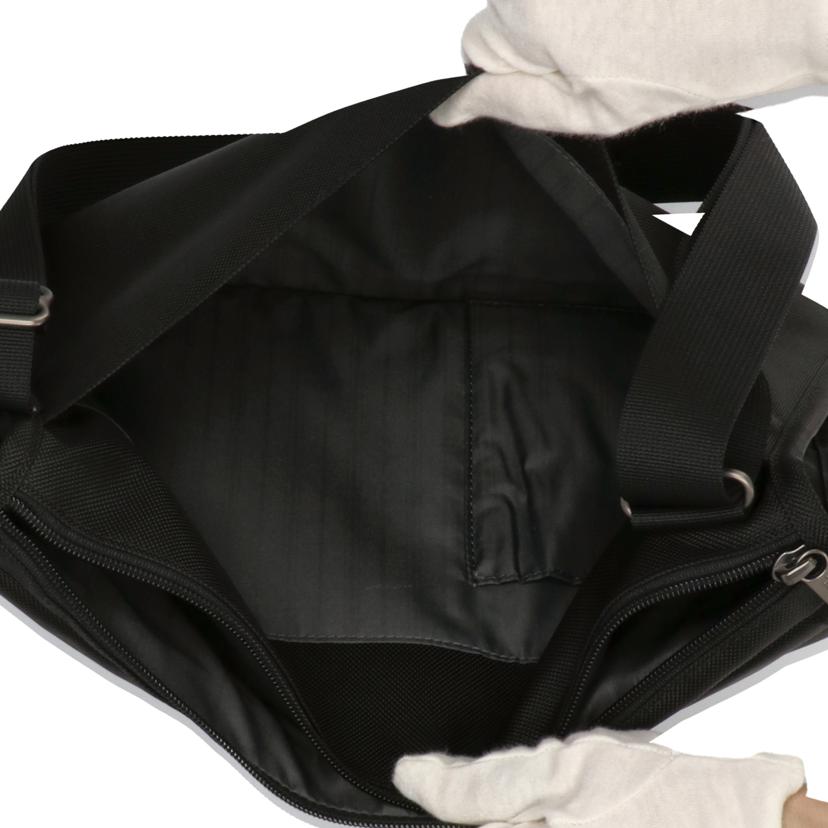 TUMI TUMI/アルファナイロンメッセンジャー/223112D4//97318 1041/Aランク/75