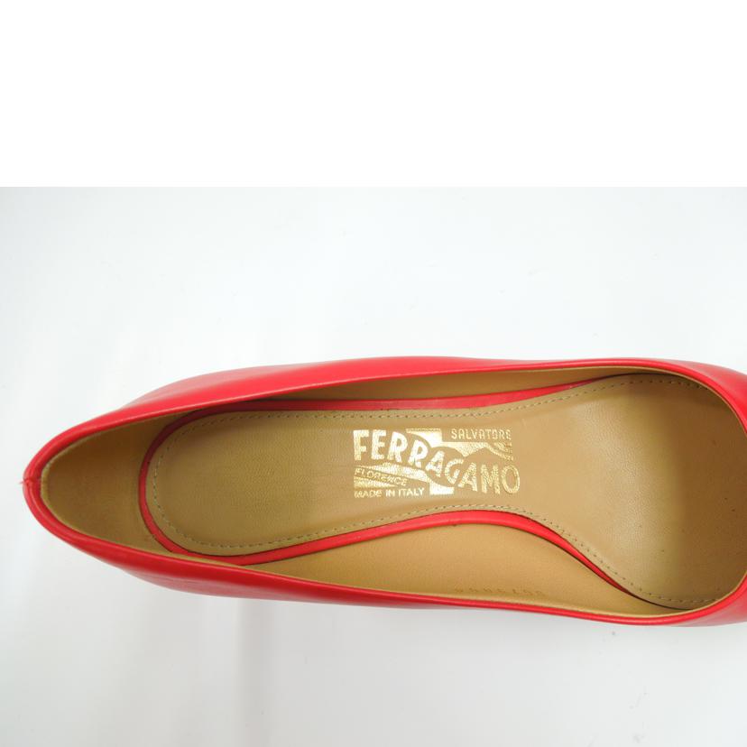 Salvatore Ferragamo/Salvatore Ferragamo パテントレザーローヒールパンプス レッド サイズ5 1/2/DG79004-655(EMY55)//ABランク/83