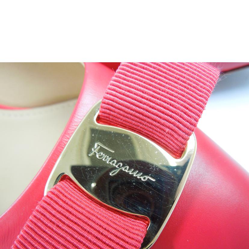 Salvatore Ferragamo/Salvatore Ferragamo パテントレザーローヒールパンプス レッド サイズ5 1/2/DG79004-655(EMY55)//ABランク/83