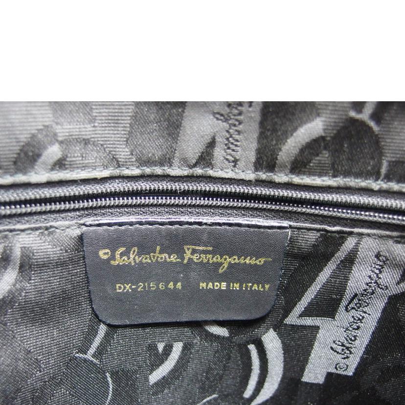 Ferragamo フェラガモ ハンドバッグ/ガンチーニ/2WAYショルダーバッグ/ブラック//DX-******/ABランク/04