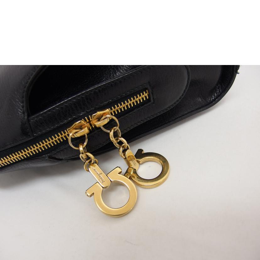 Ferragamo フェラガモ ハンドバッグ/ガンチーニ/2WAYショルダーバッグ/ブラック//DX-******/ABランク/04