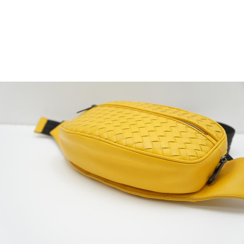 BOTTEGA VENETA ボッテガベネタ/イントレチャートベルトバッグ/V465X//B06686023E/Aランク/75