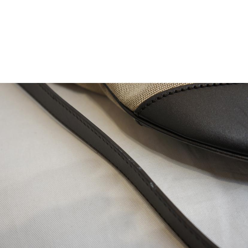 GUCCI グッチ/斜めがけショルダーバッグ キャンバス レザー/272380//204***/Aランク/92