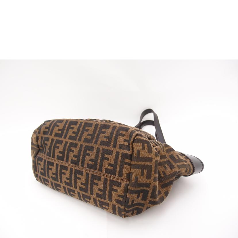 FENDI フェンディ ハンド ショルダー 肩掛け レディース/ズッカ柄トート/ブラック/8BR634//118-2550/SAランク/69