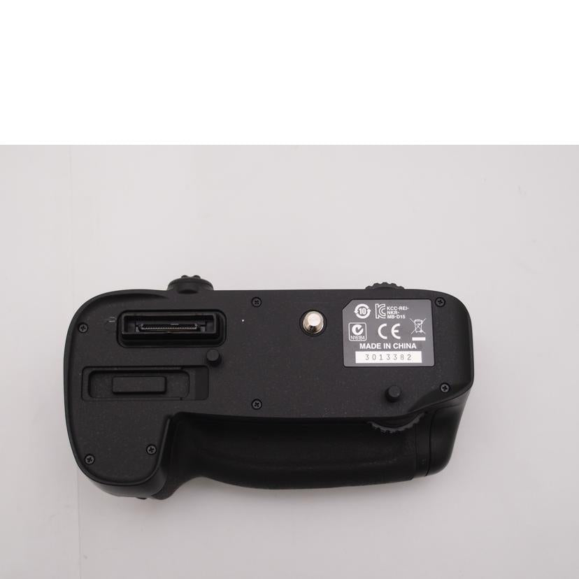 Nikon ニコン/デジタル一眼ボディ/D7200+MB-D15//2001067/ABランク/69