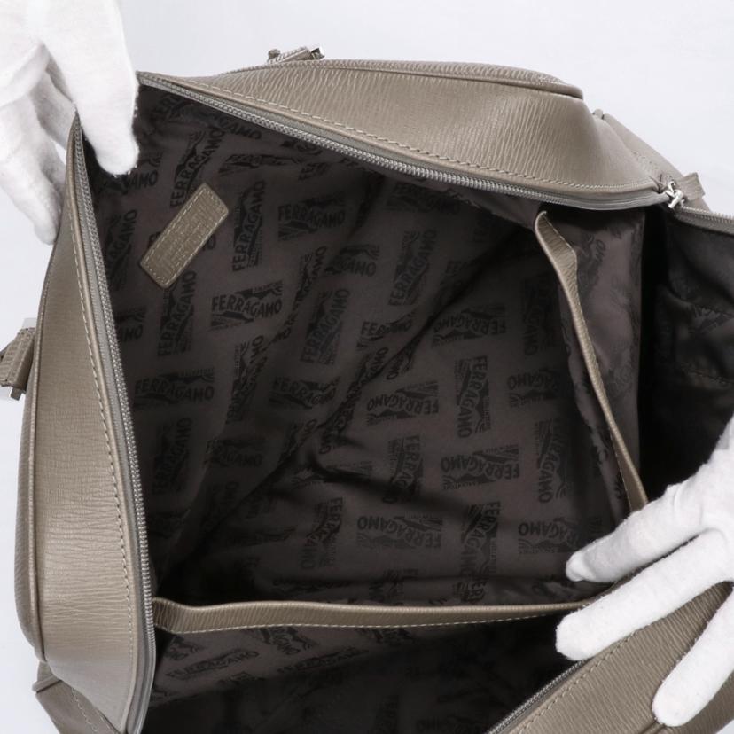 Ferragamo フェラガモ バッグ ブリーフケース ショルダー ハンド レザー メンズ/レザービジネスバック/2WAY/カーキ//ABランク/75