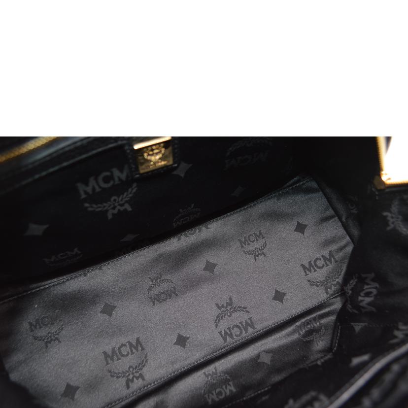 MCM エムシーエム/ロゴスタッズエンボス2wayレザーハンド/MWB2AAF28BK001//G3150/SAランク/89