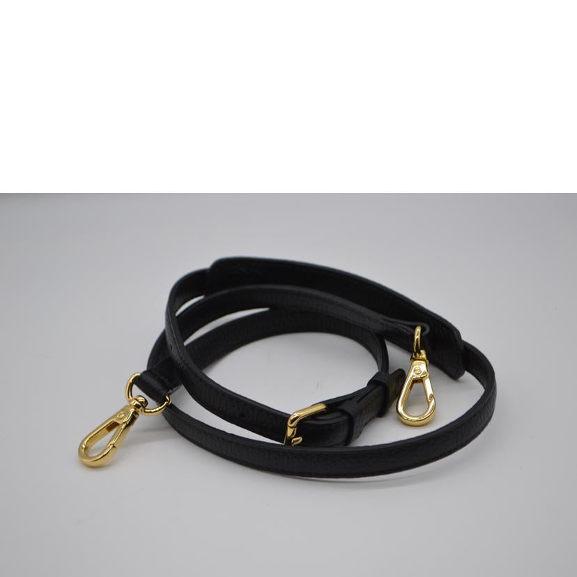 MCM エムシーエム/ロゴスタッズエンボス2wayレザーハンド/MWB2AAF28BK001//G3150/SAランク/89