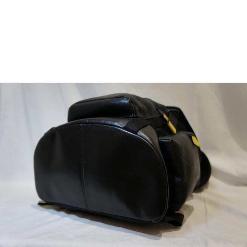 COACH コーチ/パーフォレイテッドバックパック/F72018//Bランク/94