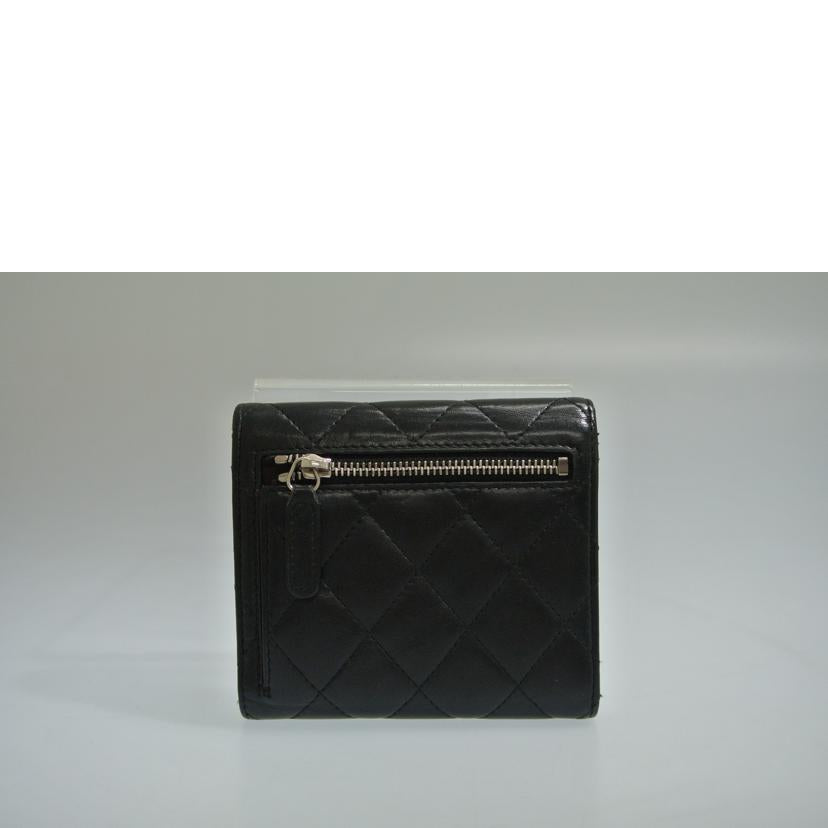 CHANEL シャネル/マトラッセ 二つ折り財布 黒//23746547/ABランク/87