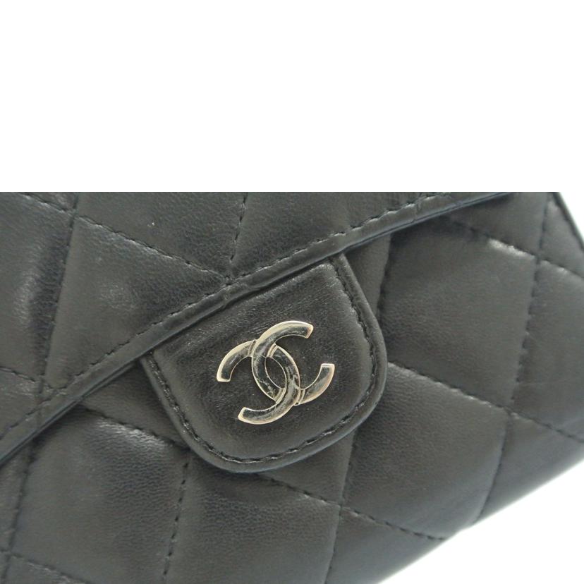 CHANEL シャネル/マトラッセ 二つ折り財布 黒//23746547/ABランク/87