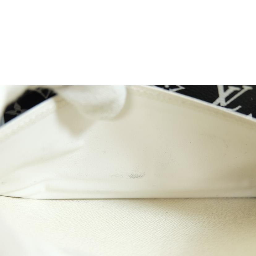 LV ルイヴィトン/ジャングル・ジッピー/ジャイアントモノグラム/M44745//CA3***/Bランク/71