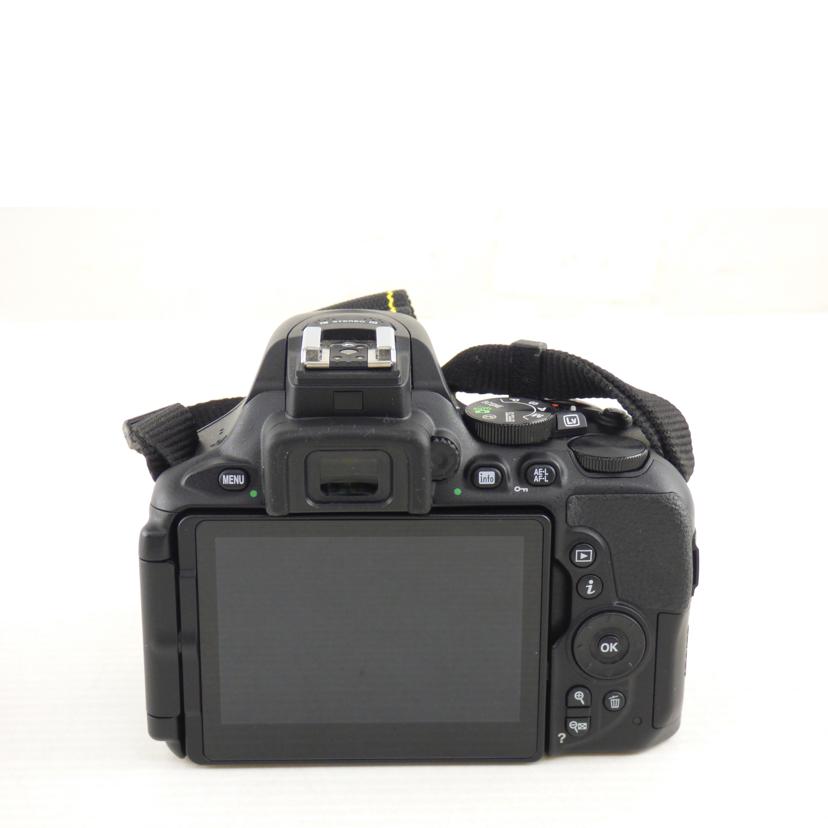 Nikon ニコン/デジタル一眼ダブルズームキット/D5600ダブルズームキット//2048721/Aランク/64