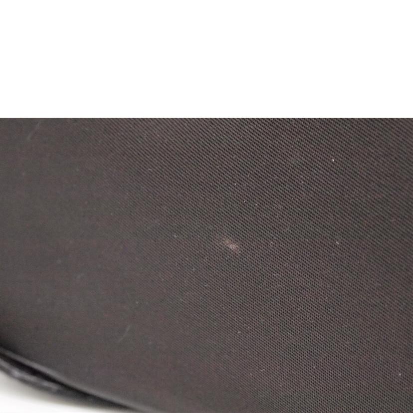 PRADA プラダ/ナイロンワンショルダー/ハーフムーン//Bランク/13