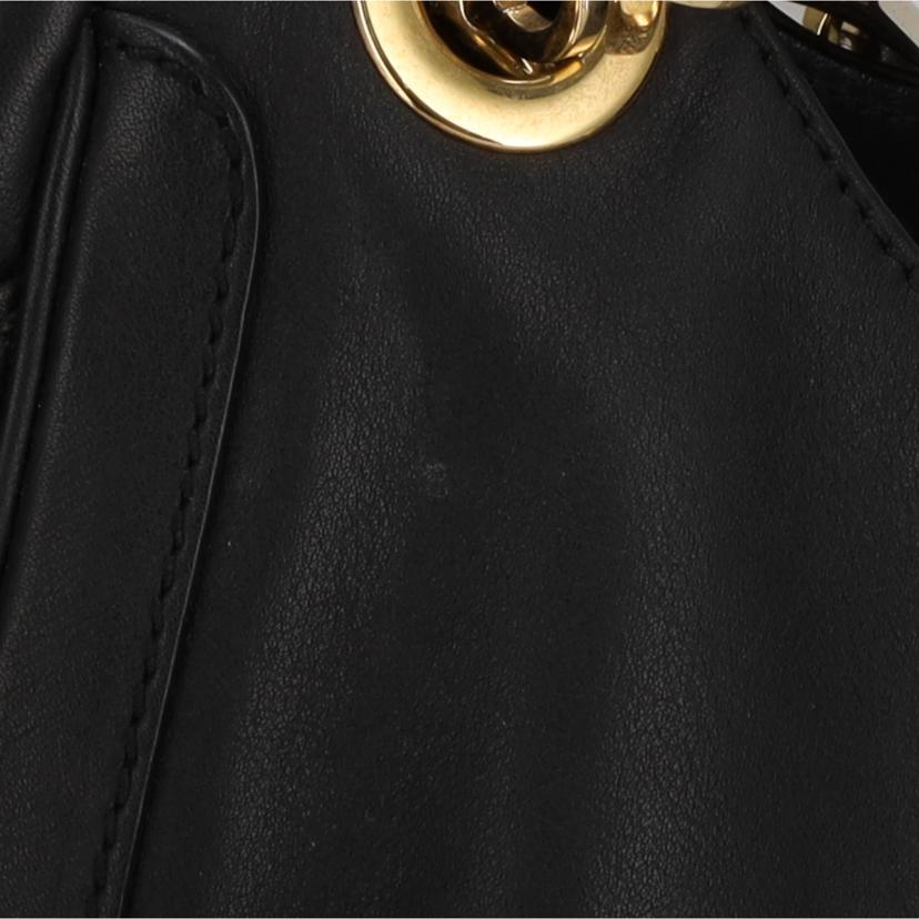 Ferragamo フェラガモ Ferragamo チェーントートバッグ ブラック レディース/チェーントート/ブラック/AB-21E105//Bランク/37