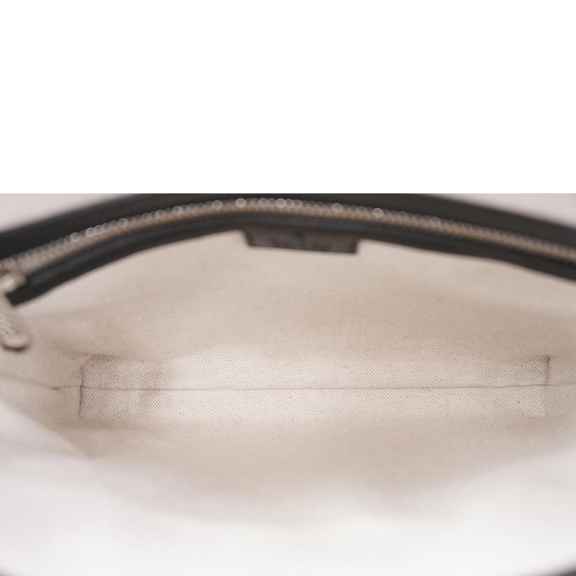 GUCCI グッチ/GGエンボスショルダー/406410//498879/Aランク/67