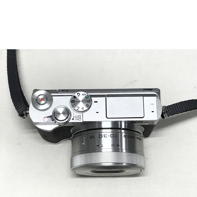 Nikon/Nikon 1 J5 標準パワーズームレンズキット/1 J5//23077271/BCランク/51