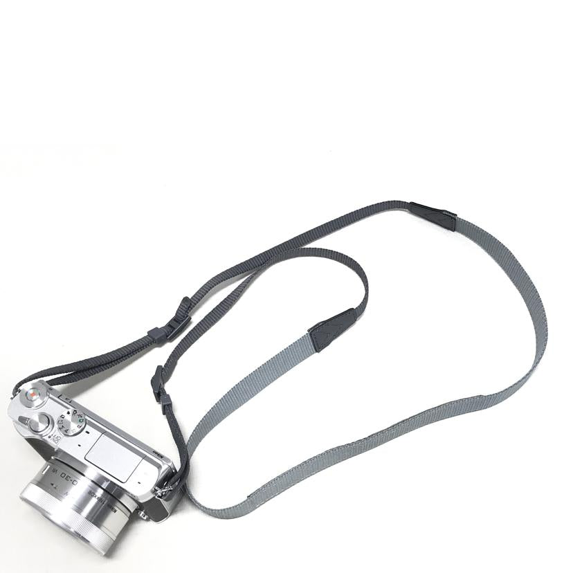 Nikon/Nikon 1 J5 標準パワーズームレンズキット/1 J5//23077271/BCランク/51