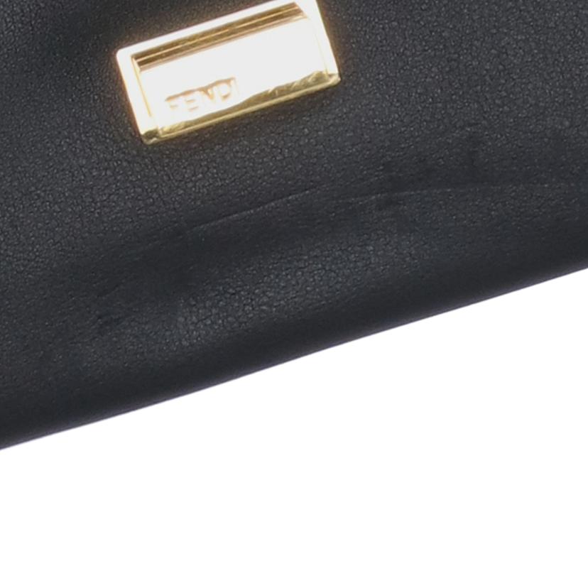 FENDI フェンディ FENDI 二つ折り長財布 ブラック レディース/ 二つ折り財布//Bランク/37