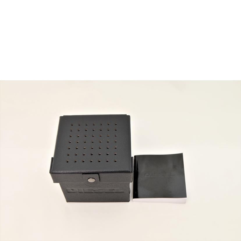 DIESEL ディーゼル/メガチーフクオーツ/DZ-4512//ABランク/71