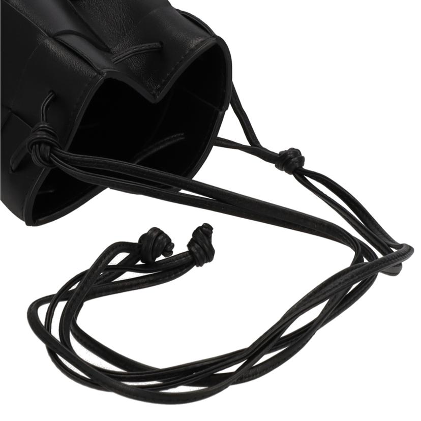 BOTTEGA VENETA ボッテガヴェネタ/カセットミニクロスボディバケットバッグ/680217 VCQC4//Aランク/09