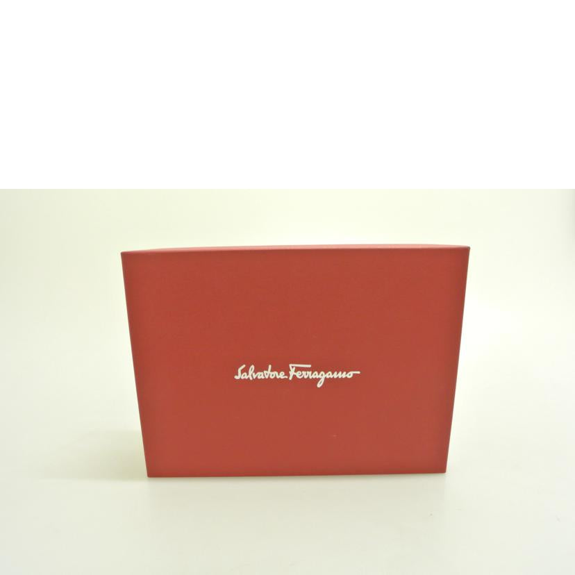 Ferragamo フェラガモ/ヴェラチェーンショルダーバッグ 赤/21-G462//EZ-21-G462/ABランク/87