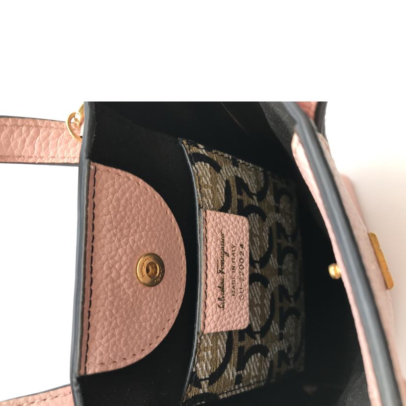 Ferragamo サルヴァトーレフェラガモ/ガンチーニ/レザー/2Wayショルダー/GU-22//OO24/Aランク/13