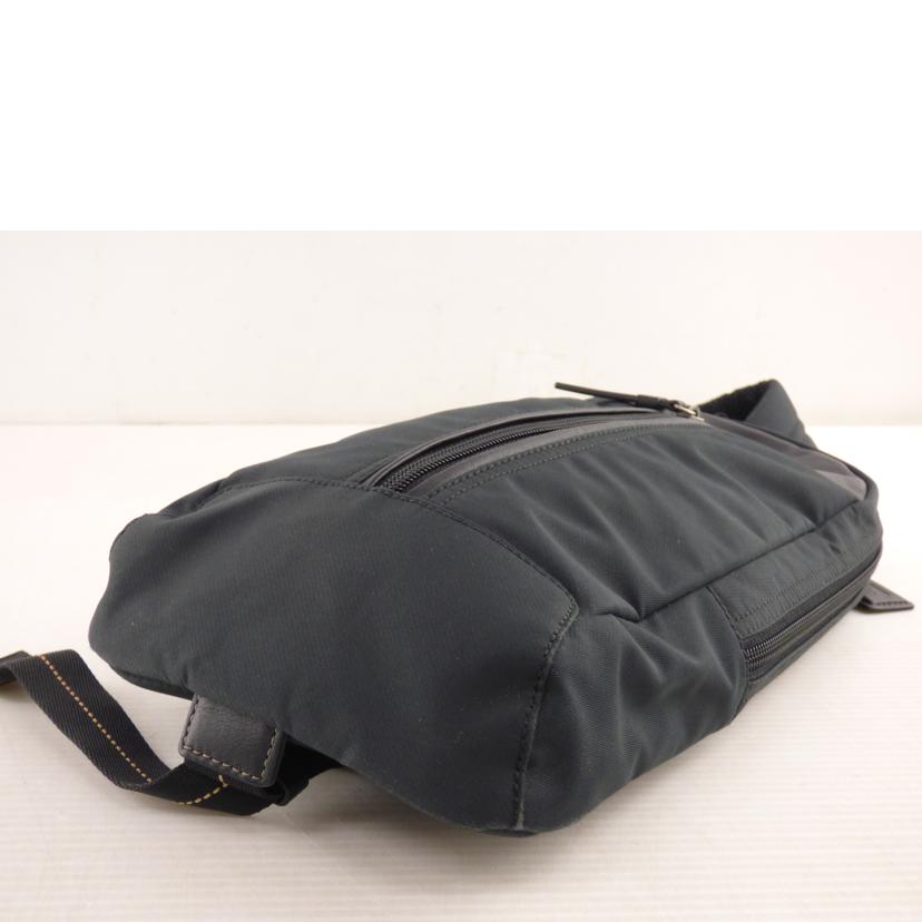 COACH コーチ/ナイロンレザーボディバッグ/F70692//H12**/Bランク/64