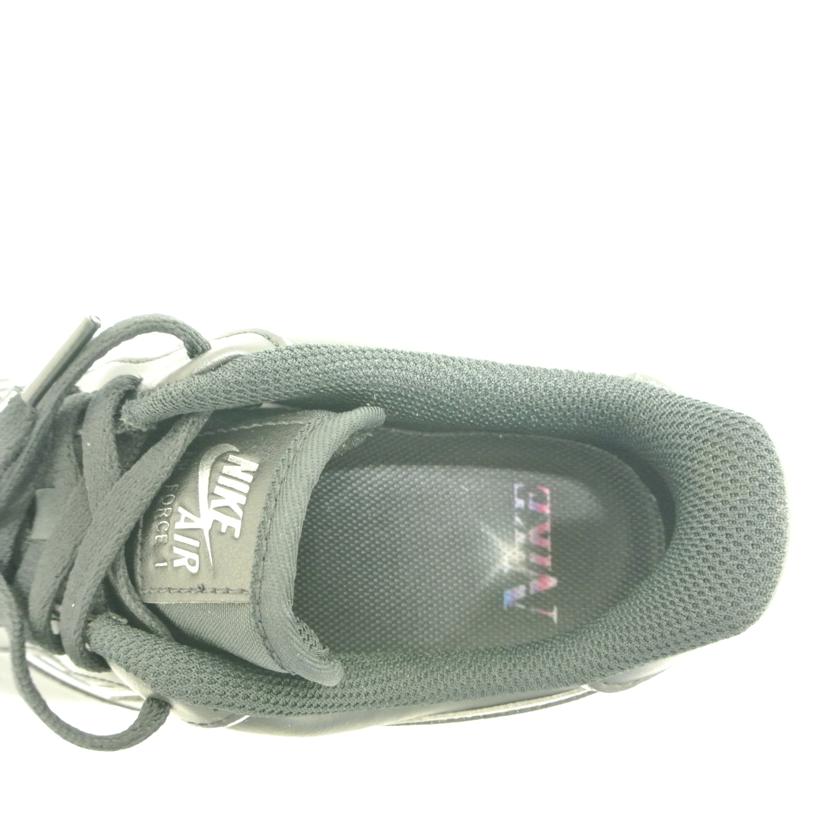 NIKE ナイキ/AIR FORCE1 07 LV8/DQ5020-010//27.5/SAランク/87