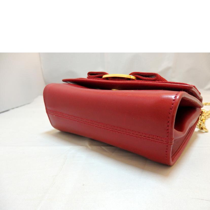 Ferragamo Ferragamo/ヴァラミニチェーンショルダー//Bランク/95