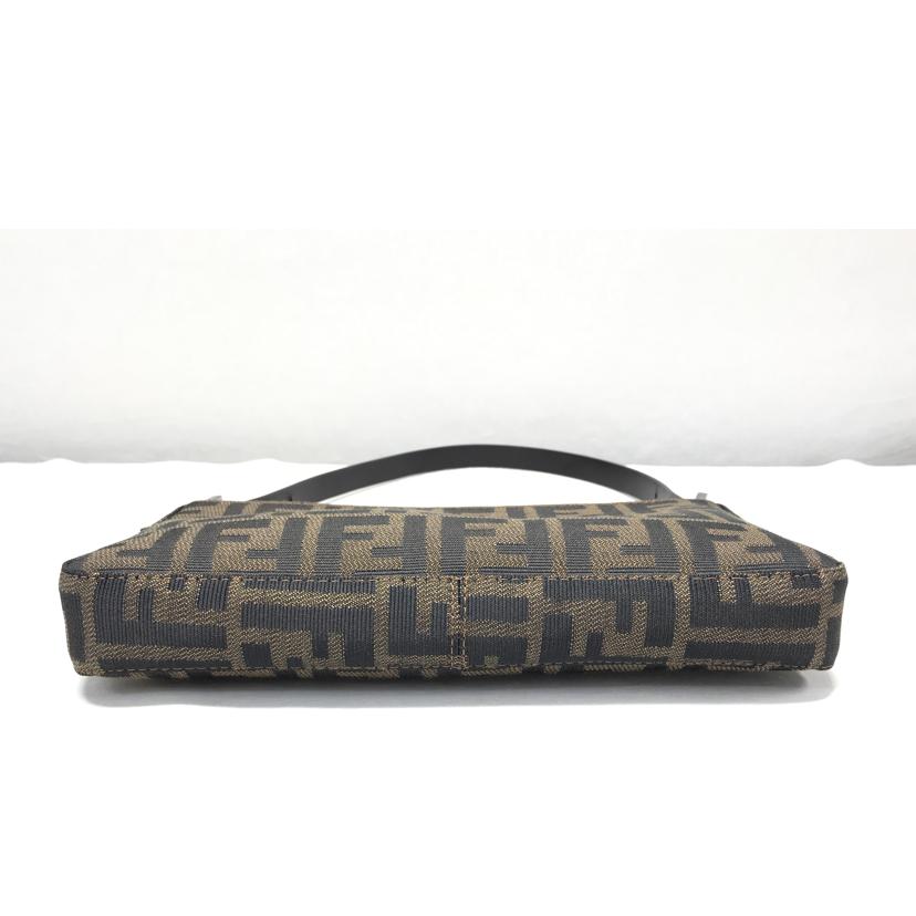 FENDI フェンディ/ズッカ柄ポーチハンド/2262-8BR042-019//ABランク/51