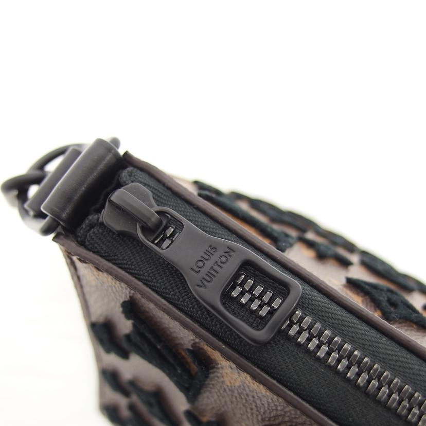 LV ルイ・ヴィトン/トライアングルメッセンジャー/モノグラム/タフタ―ジュ/M45070//CA0260/Aランク/04