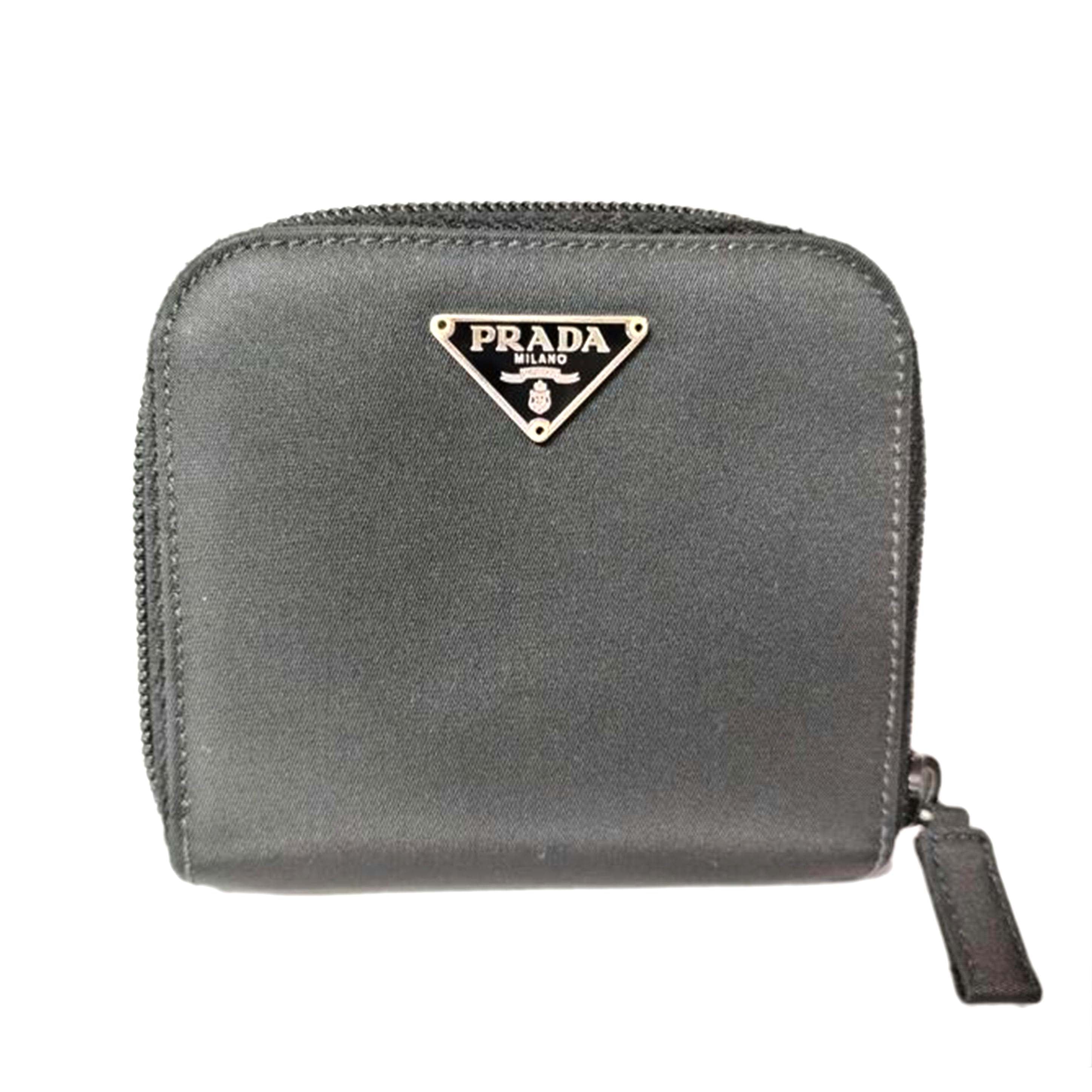 PRADA プラダ/ナイロン 二つ折り財布 ブラック//ABランク/52