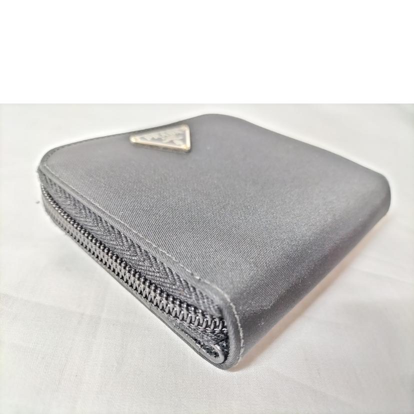 PRADA プラダ/ナイロン 二つ折り財布 ブラック//ABランク/52