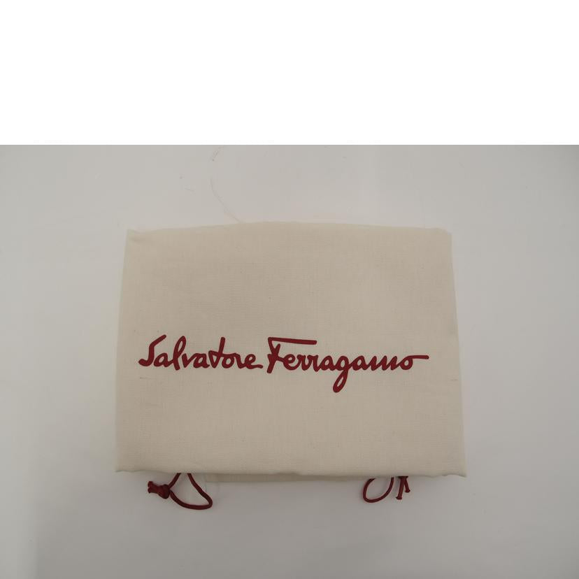 Ferragamo フェラガモ リュック レザー カーフスキン メンズ/ガンチーニ型押しレザー・バックパック/ブラック/FZ-24 A102//SAランク/69