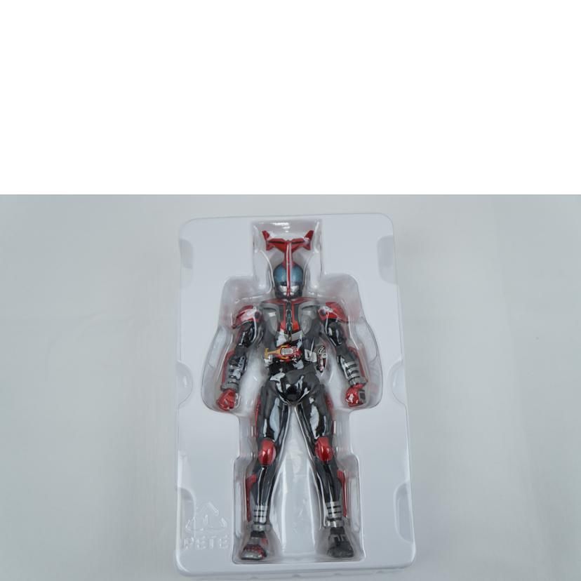 BANDAI バンダイ/真骨彫製法 仮面ライダーカブトハイパーフォーム/S.H.Figuarts//Aランク/67