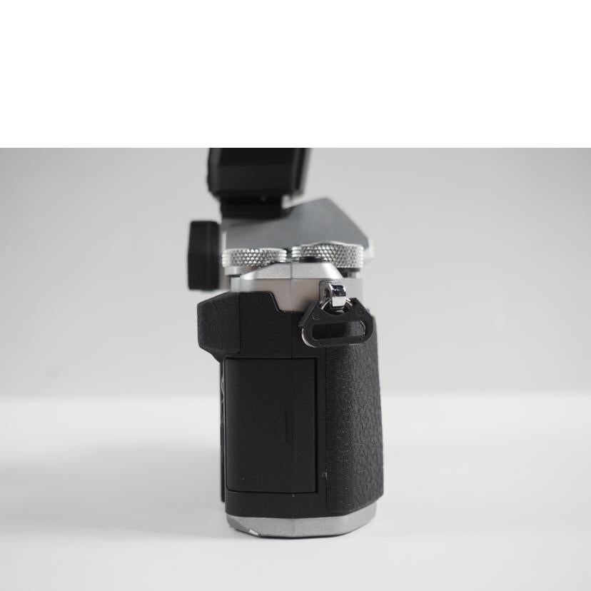 OLYMPUS オリンパス/ミラーレス一眼 ボディ/OM-D E-M5 MarkII//BFKA87542/Bランク/79