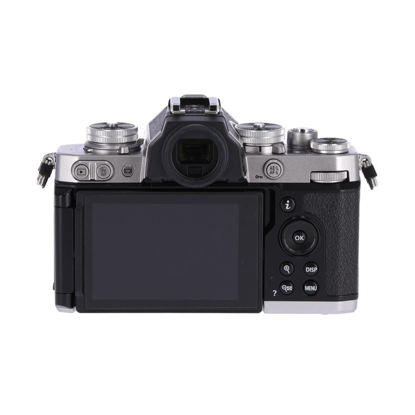 nikon ニコン/ミラーレス一眼カメラ レンズキット/Z fc//2004381/Aランク/75