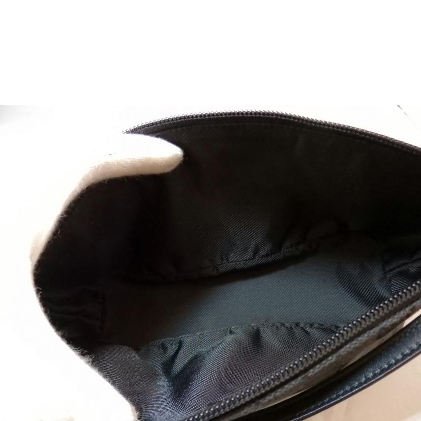 GUCCI GUCCI/GGキャンバスアクセサリーポーチ/07198//2123/Bランク/95