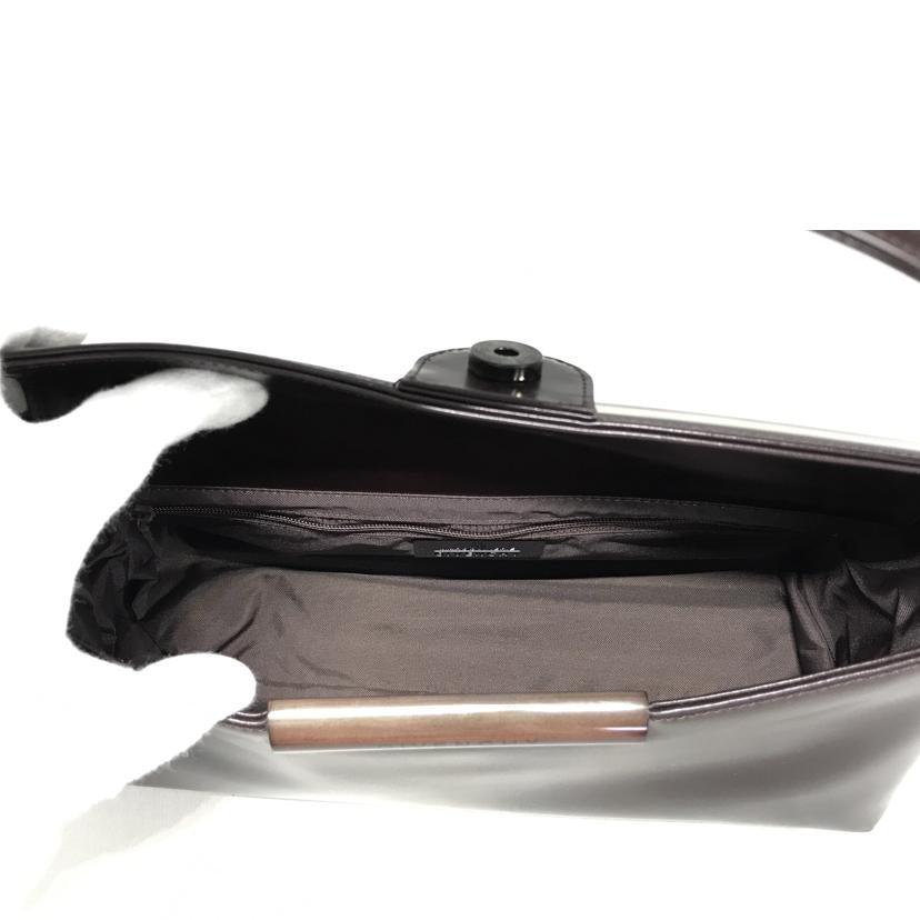 GIVENCHY ジバンシー/レザーハンドバッグ//Aランク/51