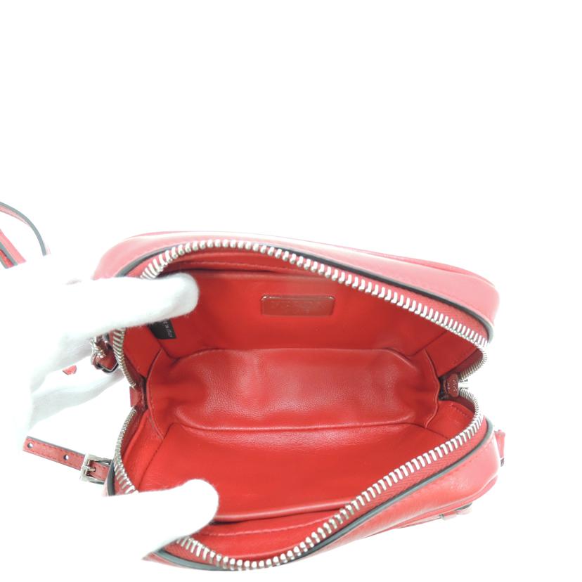 PRADA プラダ ミニショルダー ポーチ 斜め掛け レディース/ソフトカーフ×スタッズショルダー/レッド/1N1674//58/SAランク/69