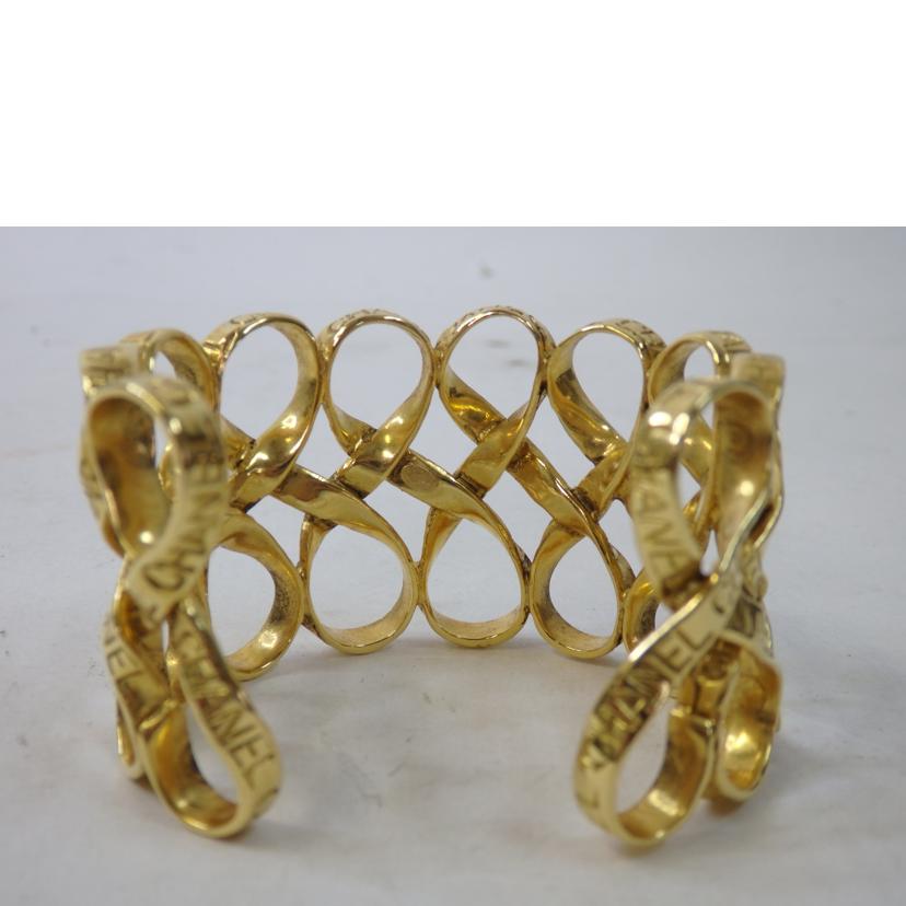 CHANEL シャネル/シャネルロゴ/バングル/ゴールドカラー//96 P 刻印/ABランク/84