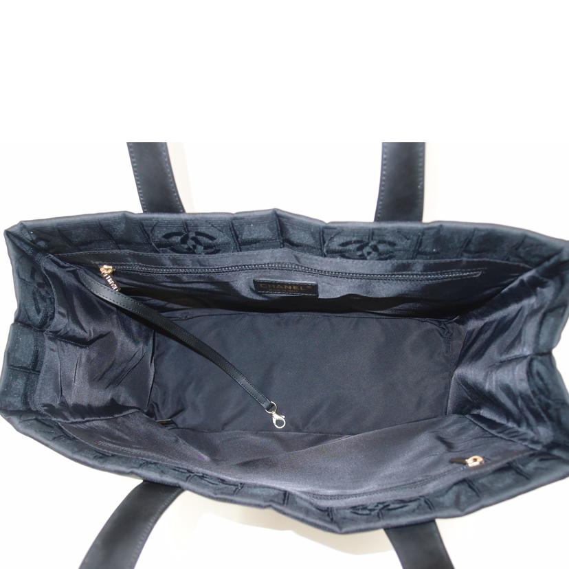 CHANEL シャネル トートバッグ ハンドバッグ ナイロン ジャガード レザー/ニュートラベルライントートMM/ブラック/A15991//10336448/SAランク/69