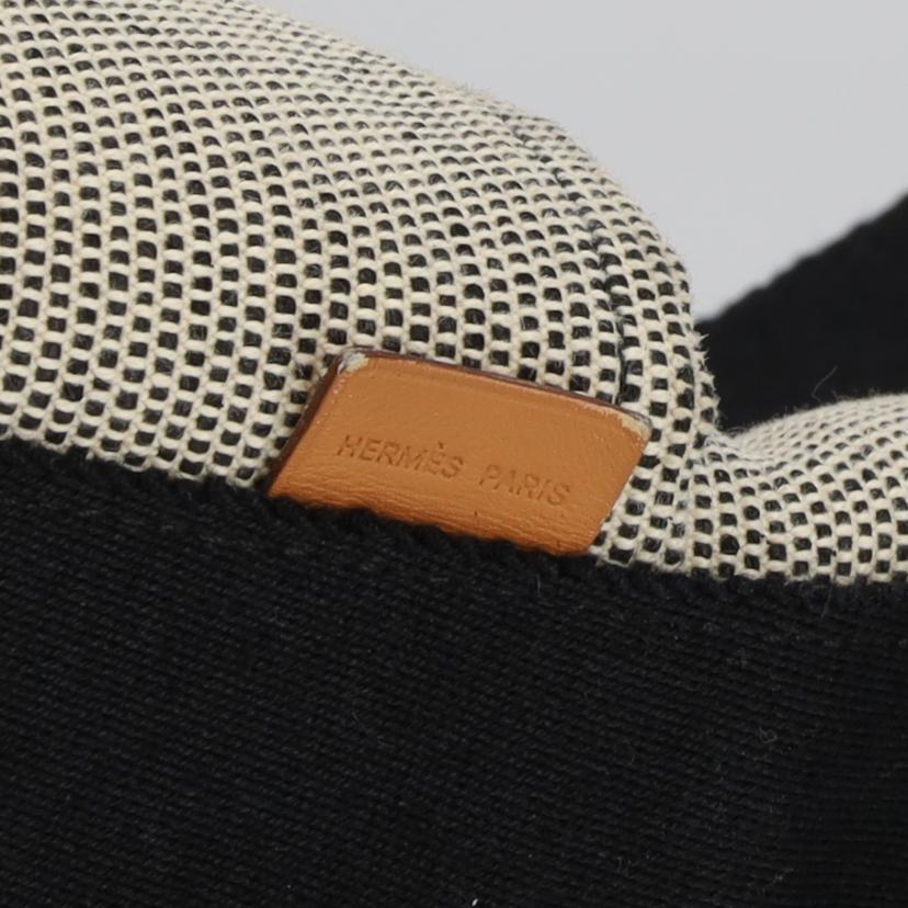 HERMES エルメス HERMES サクソーMM 黒 ブラック S金具/ サクソーMM/黒/S金具//102*****/Aランク/37