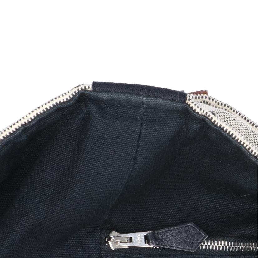 HERMES エルメス HERMES サクソーMM 黒 ブラック S金具/ サクソーMM/黒/S金具//102*****/Aランク/37