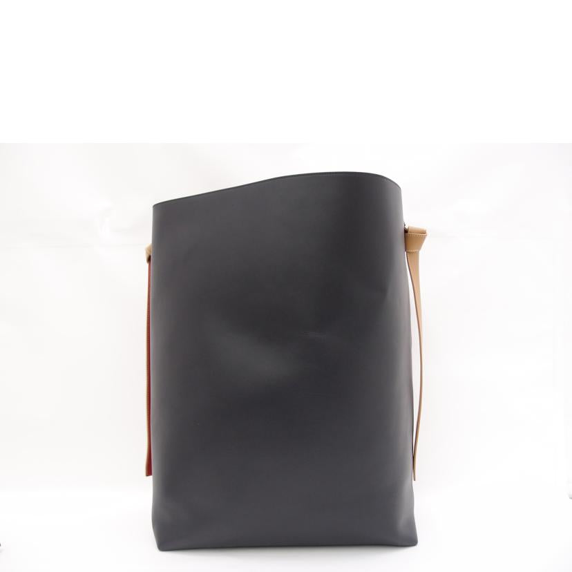CELINE セリーヌ ワンショルダー 肩掛け ビッグサイズ レザー トリコロール 縦46cm 横35cm/ツイステッドカバ・ラージサイズ/スムースカーフスキン//S-CE-0147/Aランク/69