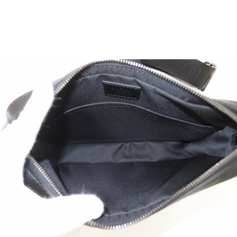 LOUIS VUITTON ルイヴィトン ビトン ショルダーバッグ 斜め掛け 肩掛け メンズ レディース 黒/トリオ・メッセンジャー/モノグラムエクリプス/M69443//RFI****/SAランク/69