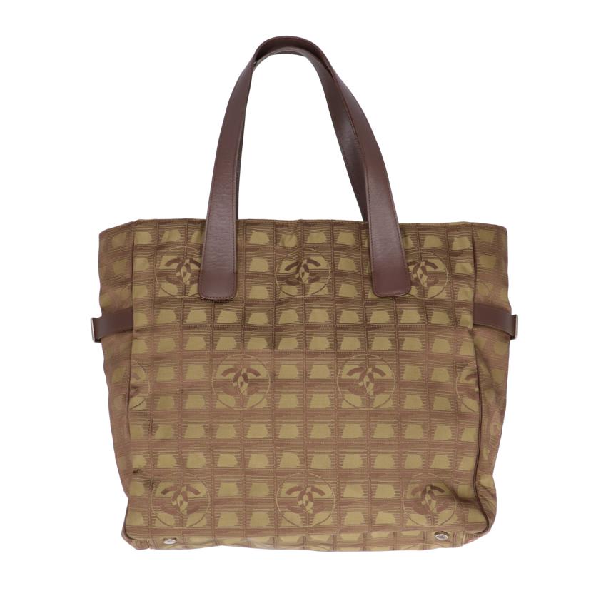 CHANEL シャネル CHANEL ニュートラベルライントートGM カーキ 